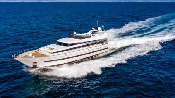 The Sandi IV motor yacht is perfect for luxury yacht rentals and weekly charters in Naples.